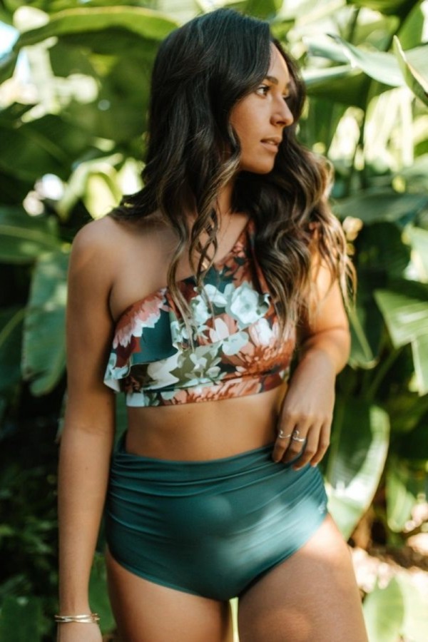 Bikini-set Mit Blumenrüsche Mit Hohem Taille Und Zweiteiligem